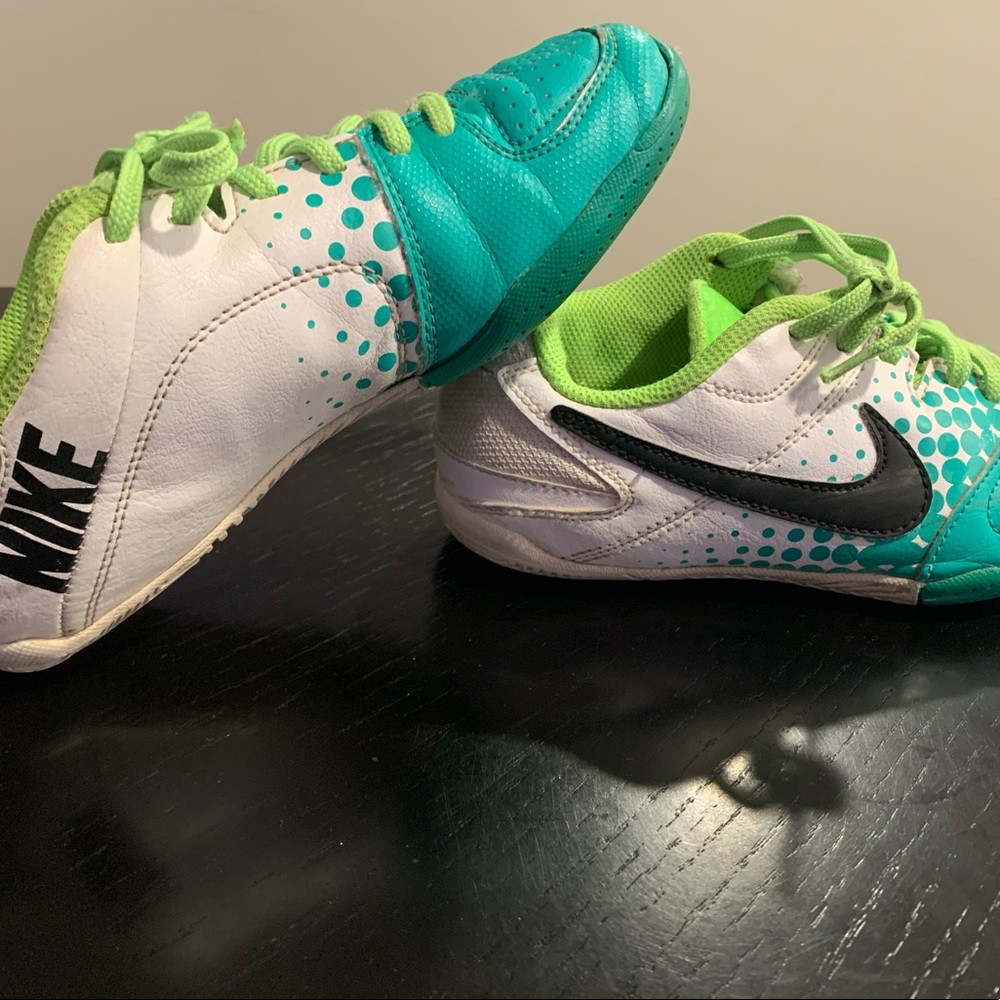 Boys youth soccer shoes